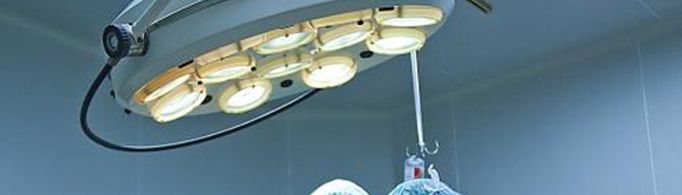 无影灯是怎么做到照射物体而没有影子的?