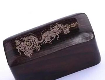 古代审案时会用惊堂木吗？