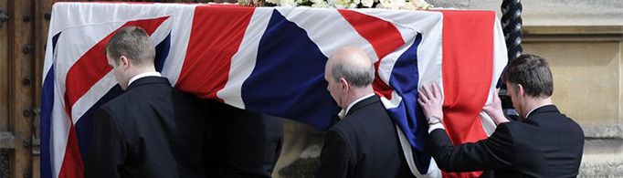 为什么西方人在葬礼上都要穿黑色？