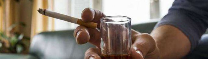 抽烟会让人喝酒喝得更凶吗？