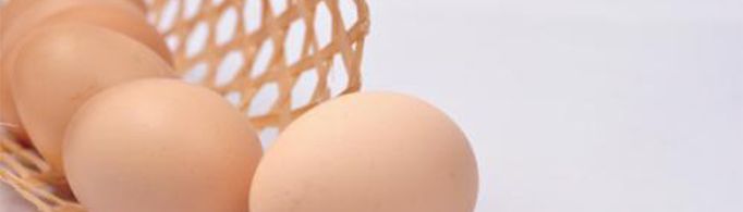 鸡蛋不新鲜，蛋黄就会偏向一边，是真的吗？