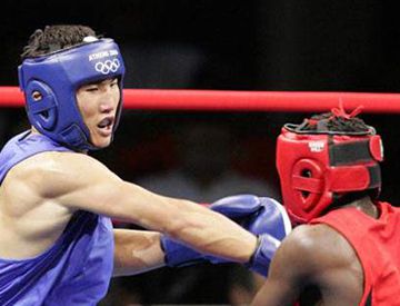 对着心脏上方位置打一拳有可能致命吗？