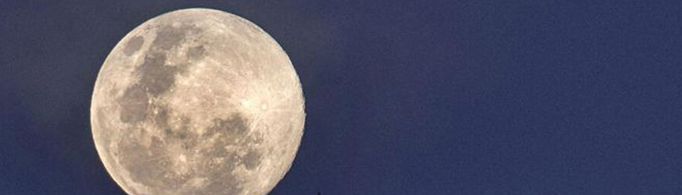 不同地点看到的月亮会不一样吗？