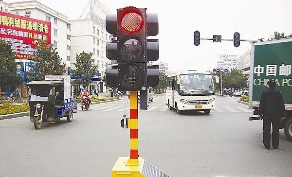 如何看红绿灯??