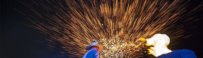 为什么打铁花烫不到人?