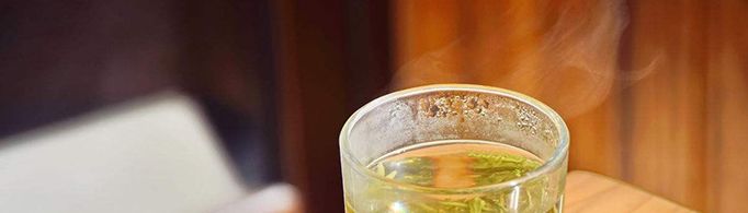 为什么装热水的玻璃杯都很薄？