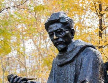 闻一多的三美主张是指什么?