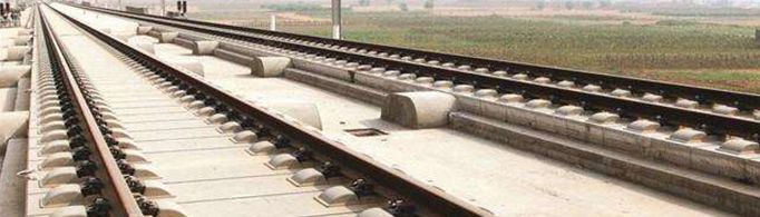 为什么普通铁轨边上有小石子,高铁却没有?