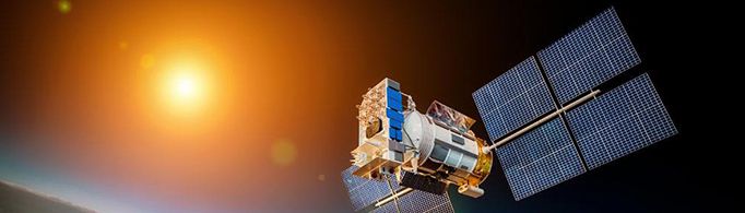 人造卫星是如何按预定轨道运行的?