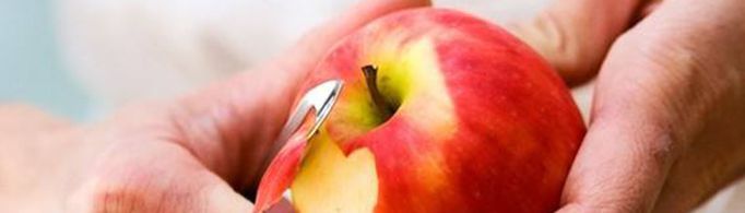 吃水果到底该不该削皮?