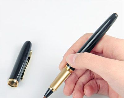 自来水笔就是钢笔吗?