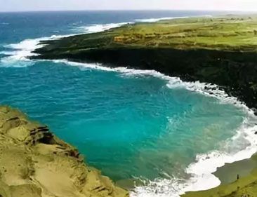 世界上有绿色的沙滩吗？