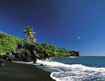 世界上有黑色的沙滩吗？