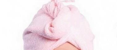 毛巾怎么包头发?