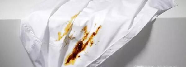 怎么清洗衣服上的油渍