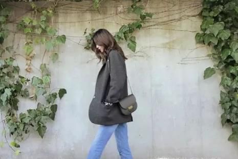 拍照怎样摆造型