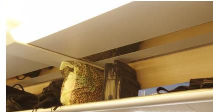 乘坐动车时大行李箱放在哪里比较好?