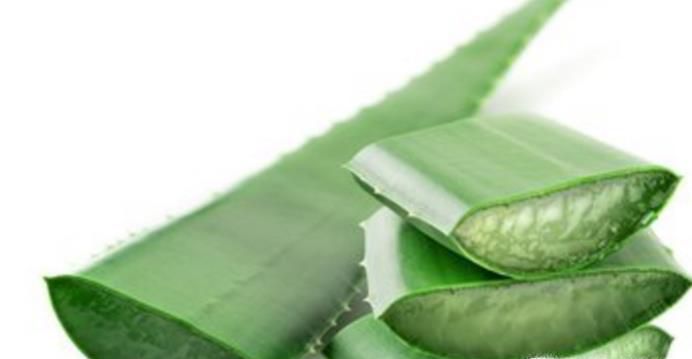 怎么样用芦荟洗脸