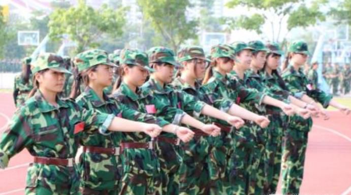 军训要带什么东西？