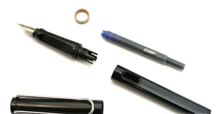 吸墨器式钢笔怎么用