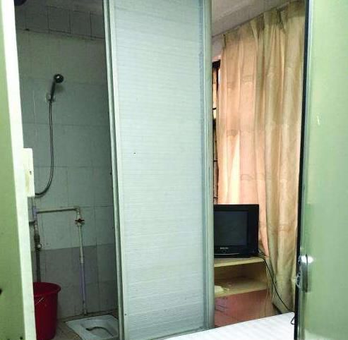 如何把一个房间隔成2个房间