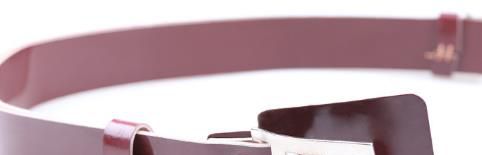 怎样系军训腰带?