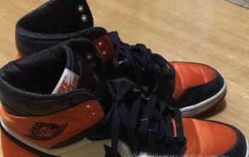 aj1鞋面褶皱怎么修复