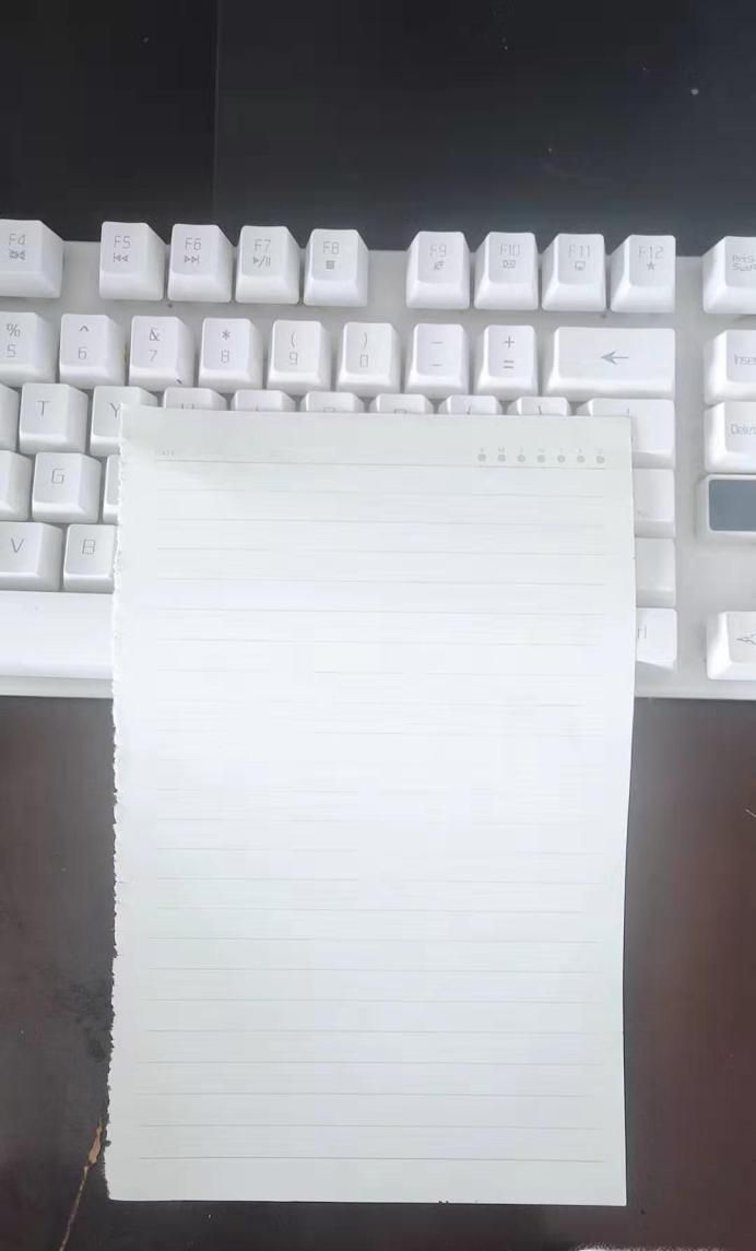 如何快速折叠三角桌牌？