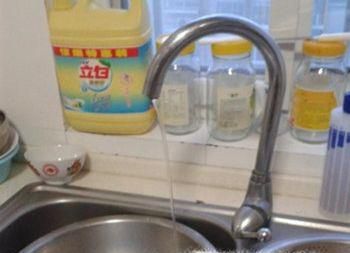 如何拆卸并清理水龙头