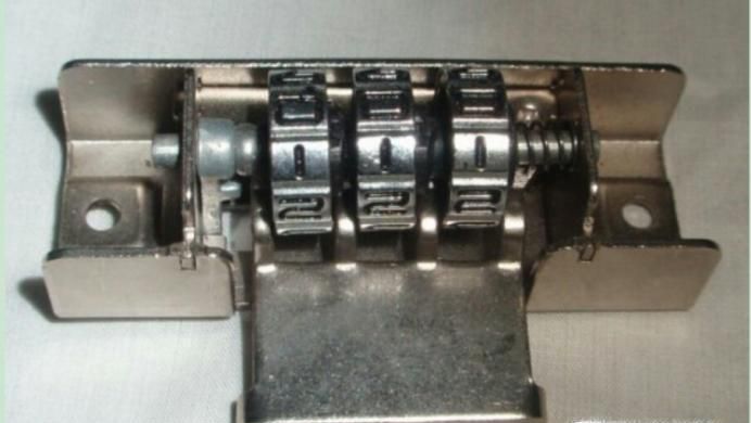 怎么重置行李箱的密码