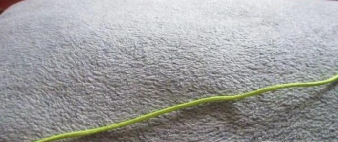 盘扣蒜疙瘩的方法