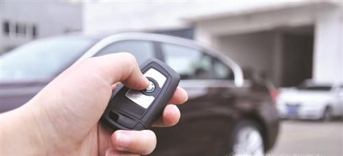 车钥匙锁车里了怎么办？忘带钥匙办法