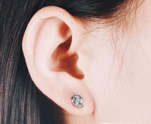 打耳洞后的保养和注意事项