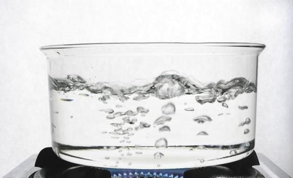 千滚水、隔夜水真的不能喝吗？