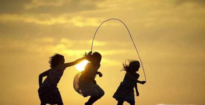 运动跳绳正确的方法