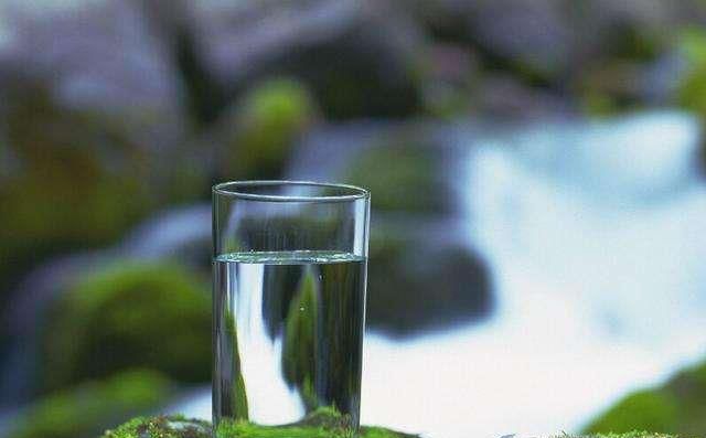 人一天要喝多少水