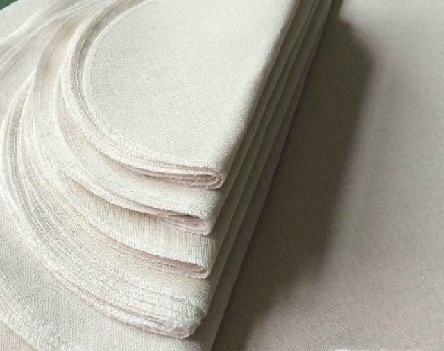 怎样使刚出锅的包子不粘笼屉