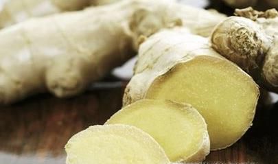 生姜白醋祛斑的方法