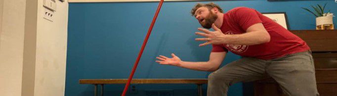 立扫把是什么梗？