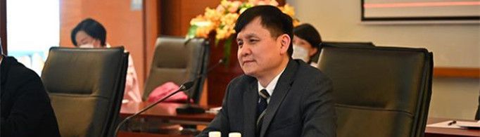 新冠病毒是什么颜色？