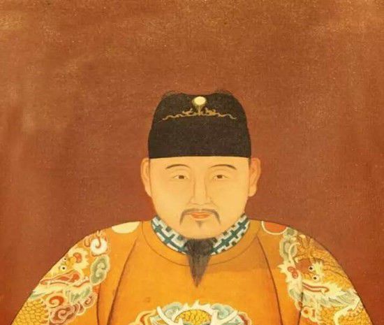 朱祁钰和朱祁镇哪个好？