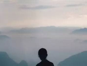 有志不在年高的下一句是什么？