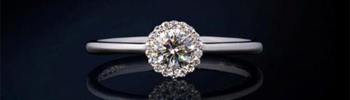 一克拉的钻戒多少钱？