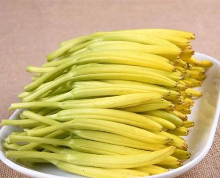 新鲜黄花菜有毒吗？