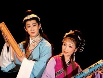 黄梅戏最早产生在湖北的什么地方？