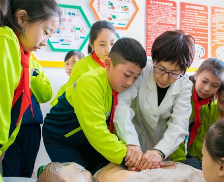 中小学安全教育月是几月？