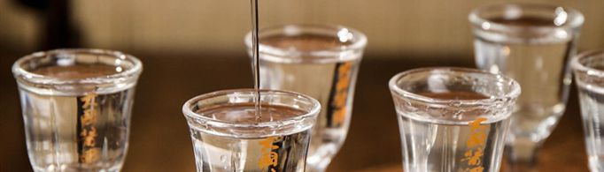白酒怎么区分粮食酒和勾兑酒？