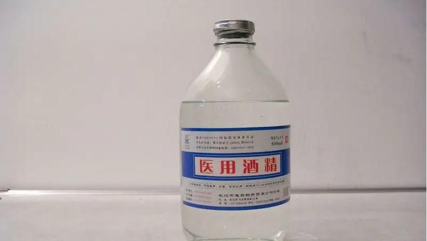被家里养的宠物猫抓了怎么办