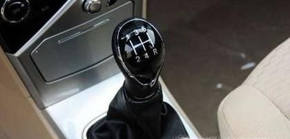 怎么样正确的开手动挡汽车？