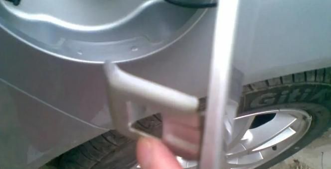 车油箱盖冻住了最快化冻技巧
